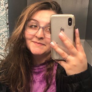 Meet your Posher, Abigail